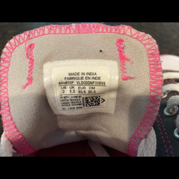 Girls converse - Picture 4 of 6